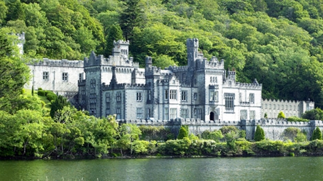 873935_irlandkylemore-abbey.jpg